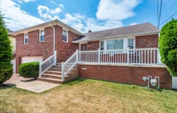 22 Mount Pleasant Ave, Woodland Park, NJ 07424-2836