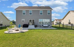 1673 Lake Meade Drive, Pacific, MO 63069