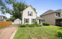 1406 S Dakota Ave Ave, Sioux Falls, SD 57105