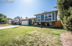 17 Glenroyal Drive, Pueblo, CO 81005