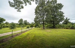 24184 Upton Drive, Richland, MO 65556