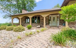 11203 County Rd. 375, St Joseph, MO 64505