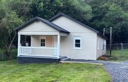 823 Schmidt Road, Rossville, GA 30741