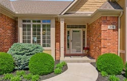 1930 Woodridge Drive, Leavenworth, KS 66048