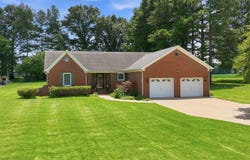 171 BRIERHEDGE Rd, Covington, TN 38019