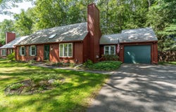 75 Willow Grove Road, Brunswick, ME 04011
