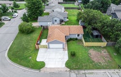 2006 N Sunridge St, Wichita, KS 67235