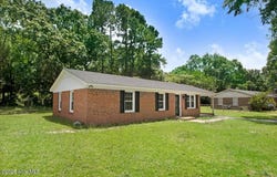 332 Brentwood Drive, Dudley, NC 28333