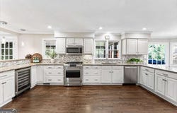 129 N Lakeside Drive NW, Kennesaw, GA 30144