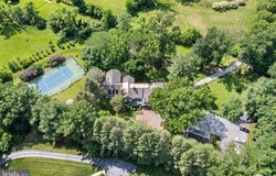 2490 WHITE HORSE ROAD, BERWYN, PA 19312