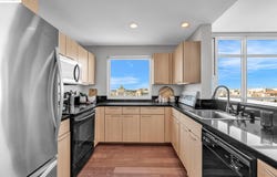 1 Lakeside Dr, Oakland, CA 94612