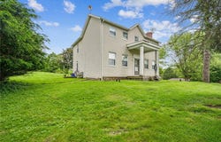 215-217 Fairlawn Dr, Monroeville, PA 15146