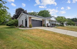 1805 Forest Lake Drive SE, Grand Rapids, MI 49546