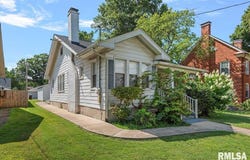 525 S WASHINGTON Street, Taylorville, IL 62568