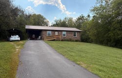 2753 Waterview Road, Burkesville, KY 42717