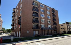 659 Des Plaines Avenue, Des Plaines, IL 60016