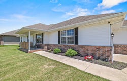 1396 S Arapaho Avenue, Republic, MO 65738