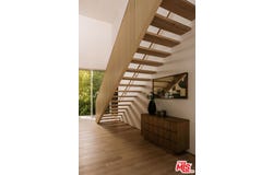 15520 Hamner Dr, Los Angeles, CA 90077