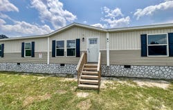 111 Candler, Hahira, GA 31632