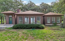 1476 County Road 302, Elgin, TX 78621
