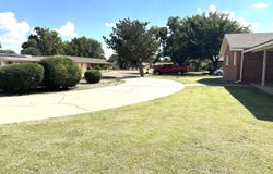 819 Holliday Drive, Plainview, TX 79072