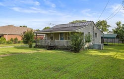 822 Ford Ave, Muscle Shoals, AL 35661
