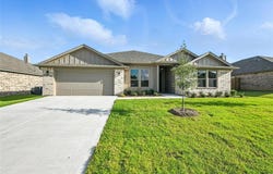 645 Mooney Drive, Saginaw, TX 76179