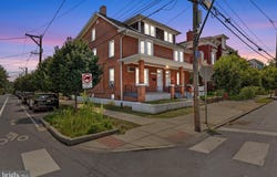 402 W JAMES STREET, LANCASTER, PA 17603