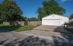 515 W 12th Street, Vinton, IA 52349