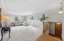3603 Meadowknolls Rd, Marion, IA 52302