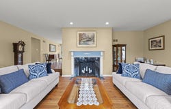 1s561 Stewart Avenue, Lombard, IL 60148