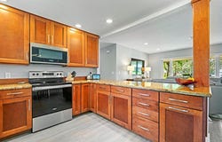 81 NW 37th St, Oakland Park, FL 33309