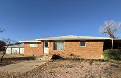 706 W Park, Hooker, OK 73945
