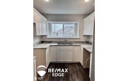 28003 Gregory Street, Grand Blanc, MI 48439