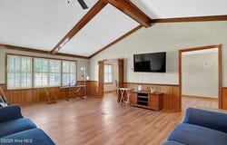 190 Halls Pond Road, Rose Hill, NC 28458