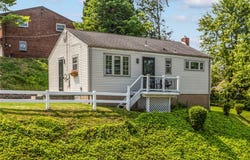 301 Chalfant St, Chalfant Boro, PA 15112