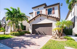 9786 W 34th Ave, Hialeah, FL 33018