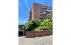 671 Bronx River Road, Yonkers, NY 10704