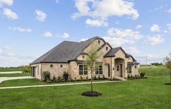 121 Swan Lake Drive, Waxahachie, TX 75165