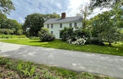 29 Tomlinson Rd, Oakham, MA 01068