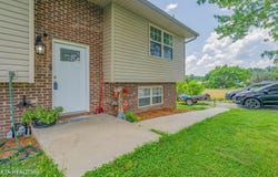 772 Potters Falls Rd, Wartburg, TN 37887