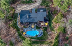 6 Williamsburg Lane, Bedford, NH 03110