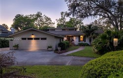 21 N Calibogue Cay Road, Hilton Head Island, SC 29928