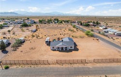 854 S Salt Place, Golden Valley, AZ 86413