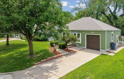241 S Battin St, Wichita, KS 67218