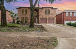 213 Rainsong Drive, Cedar Hill, TX 75104