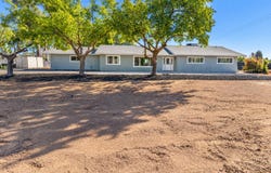 10858 N Armstrong Avenue, Clovis, CA 93619