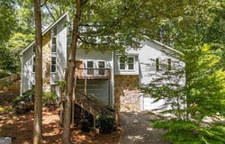 569 Farmbrook, Kennesaw, GA 30144