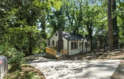 4 Roseway Circle NE, Rome, GA 30161