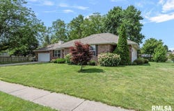 917 Telluride Lane, Chatham, IL 62629